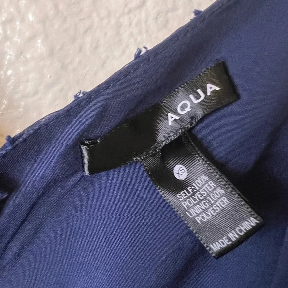 AQUA | Bloomingdale’s Exclusive | Navy Lace semi-formal maxi dress. | XSmall. - Picture 7 of 8